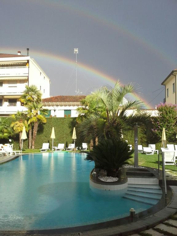 Hotel Terme Salus Абано-Терме Экстерьер фото